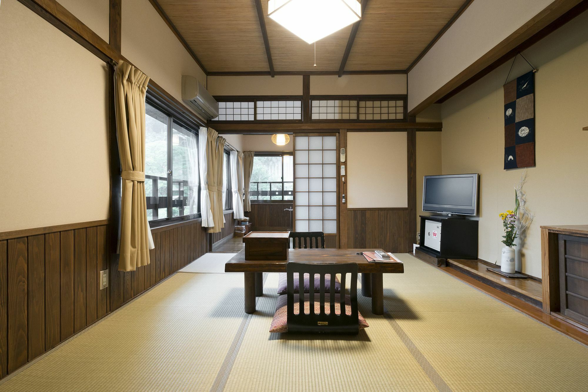 Hotel Yunohira Kamiyanagiya Yufu Esterno foto